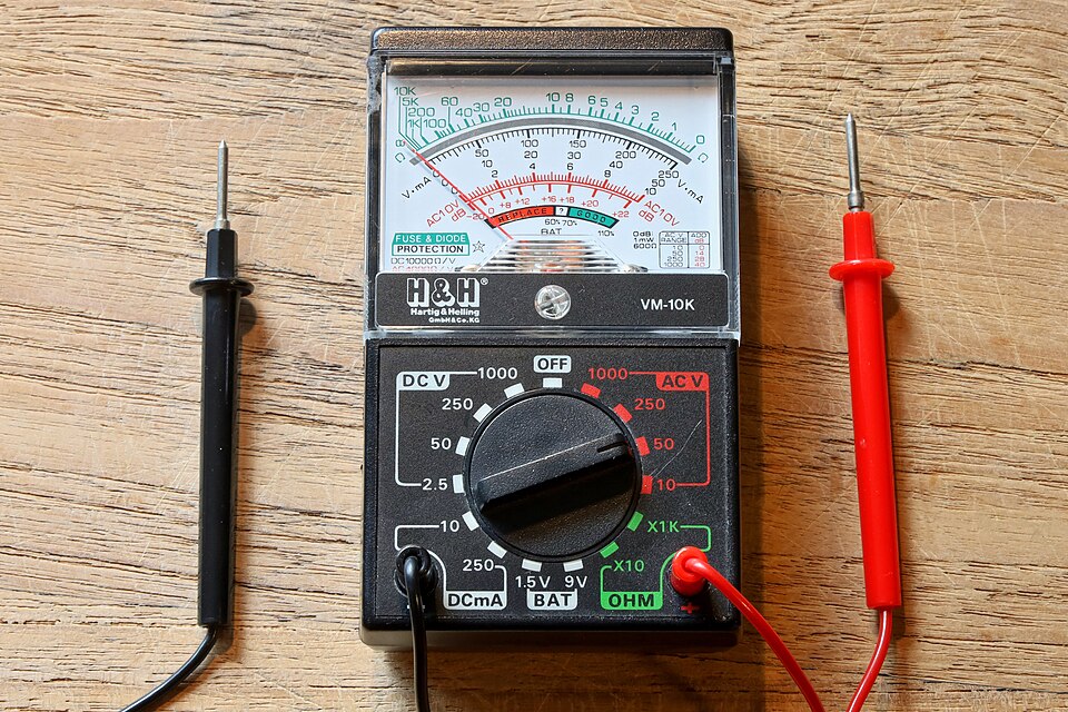 Kyoritsu 1009 analog multimetr