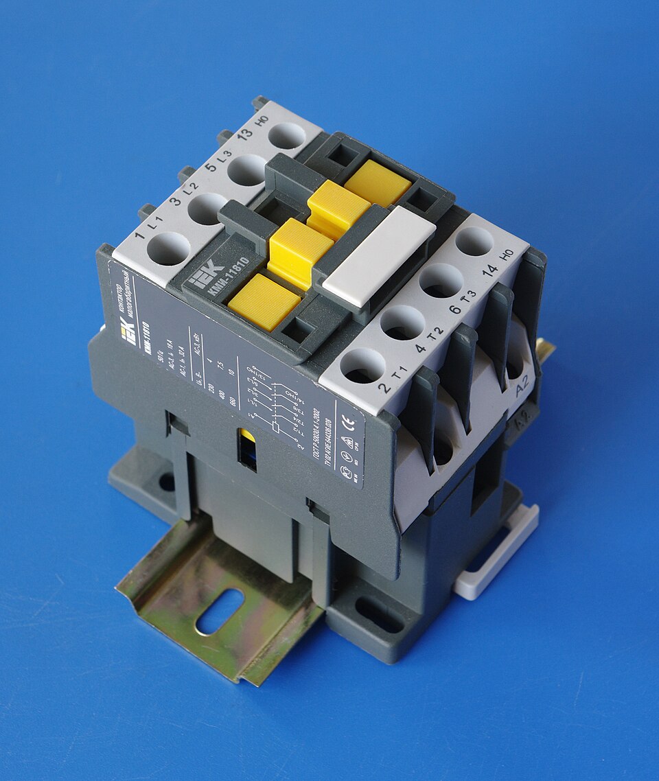 Schneider Electric 3P 32A kontaktor
